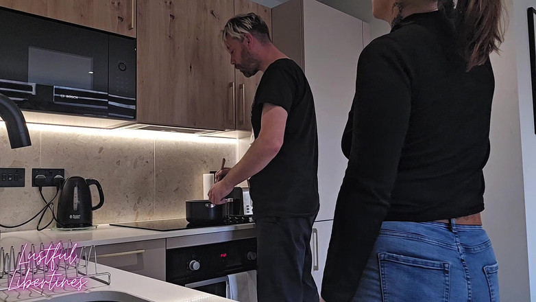 Lustful Libertines: My Wife Found My Tinder App