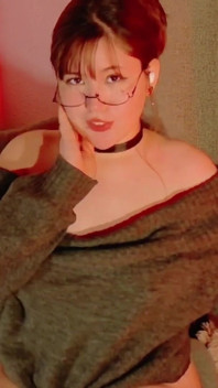 Hi, I'm Ukii, Your Favorite Waifu