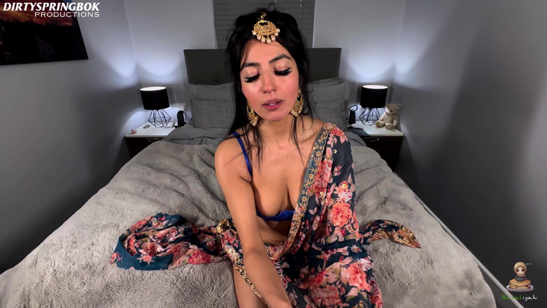 DirtySpringbok: Pakistaanse Bhabi Aaliyah Yasin zuigt en neukt een blanke pik
