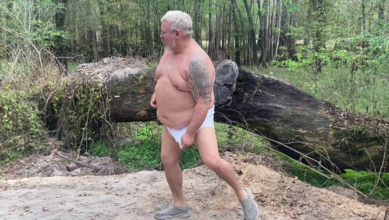 Hand-Free-Daddy-Chub: Bắn tinh không cần tay! Không dùng tay