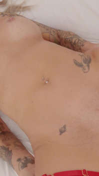 Big Boobs Blonde Beauty Fucking Big Cock Boyfriend in Bath Tub