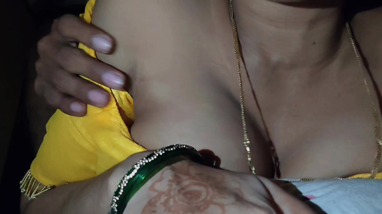 Hotpooja86900: Bhabhi โดนพี่เลี้ยงเย็ดตอนกลางคืน