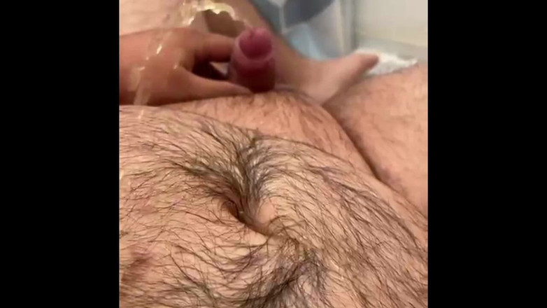 ErnyChubbyBear: Una pequeña ducha con mi polla