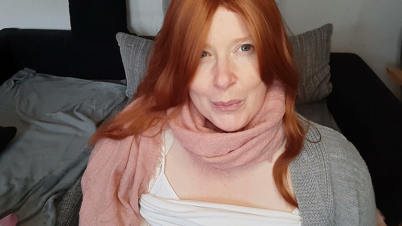 Curly_Dreams: Curly_dreams Does Your Cum Help Against a Sore Throat?