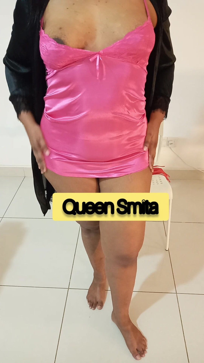 Goddess Silk Smita: Zatřes tou hnědou prsou