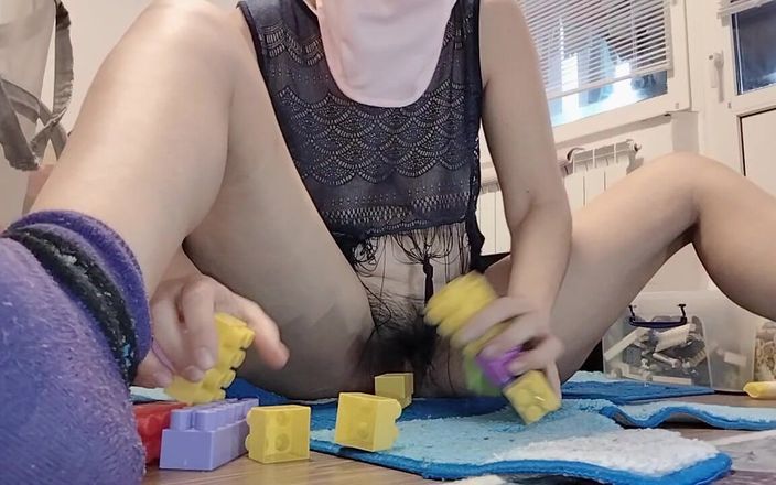 Amateur_MS: Amateur Wife Does Housework Naked