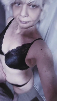 Un piccolo provino della mia nuova lingerie sexy.