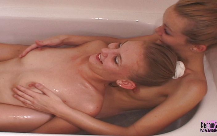 Dream Girls: Привел этих двух цыплят к мне к месту No2
