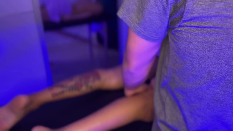 Sato Massage: उसने पैर की मालिश का इतना मजा लिया कि उसे अपनी गांड तक जाने में कोई आपत्ति नहीं थी