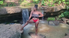 BMCs: 모든 것에서 벗어나 더 좋은 큰 성기를 찾으며 흥분한 잃어버린 자지 안에서