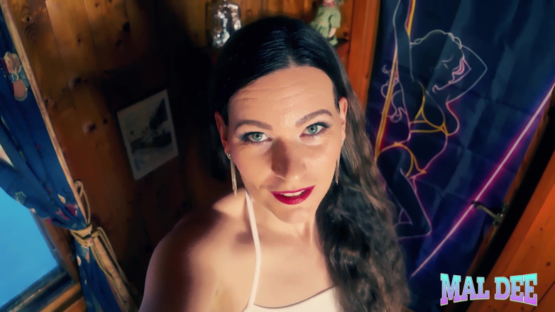 Malaya_Darcie: The Giantess Revealed