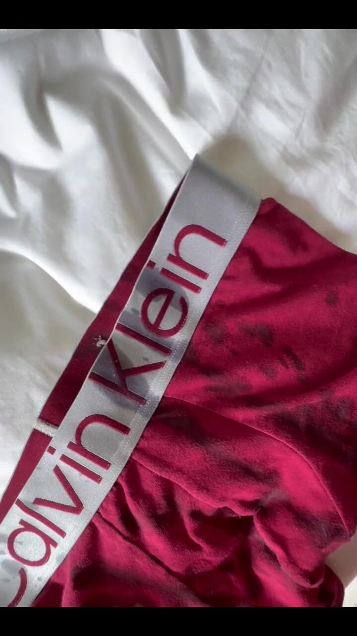 NaughtySub4Use: 내 자지를 빨고 노는 걸 멈출 수 없어