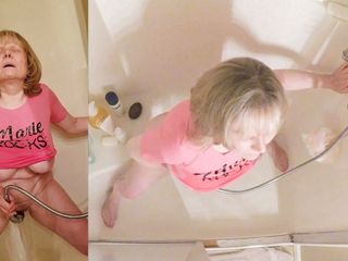 Marie Rocks, 60+ GILF: Une mamie excitée a 66 ans et sous la douche