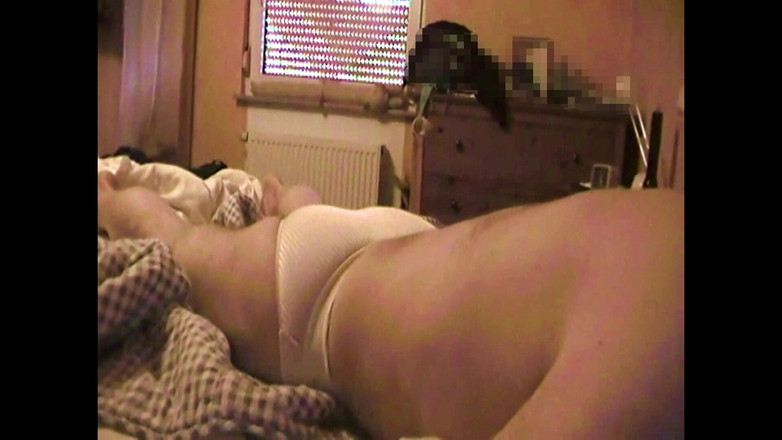 Mark Hannes: Bonggol dalam seluar dalam putih daripada ibu mertua