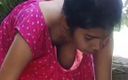 Nasty Chili: Hintli kadın bluz altı - doğal göğüsler
