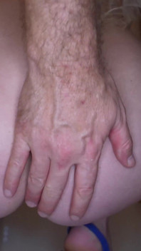 Zufälliger BBC spuckt in den mund meiner jungen ehefrau, während sie fickt und in ihre muschi kommt, Raw - touchmywife
