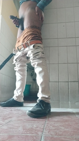 Tamil 10 inches BBC: Masturbuji v koupelně pro tebe