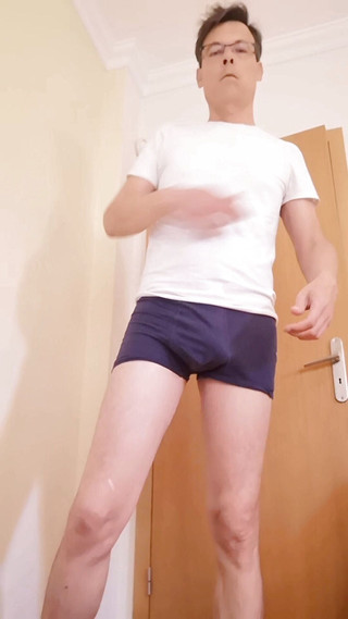 Rafael Torreano: Sexy hladký táta se svléká do naha a honí sténání