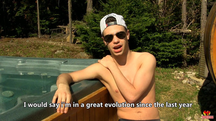 Phoenixxx: 和性感的扎克在阳光下