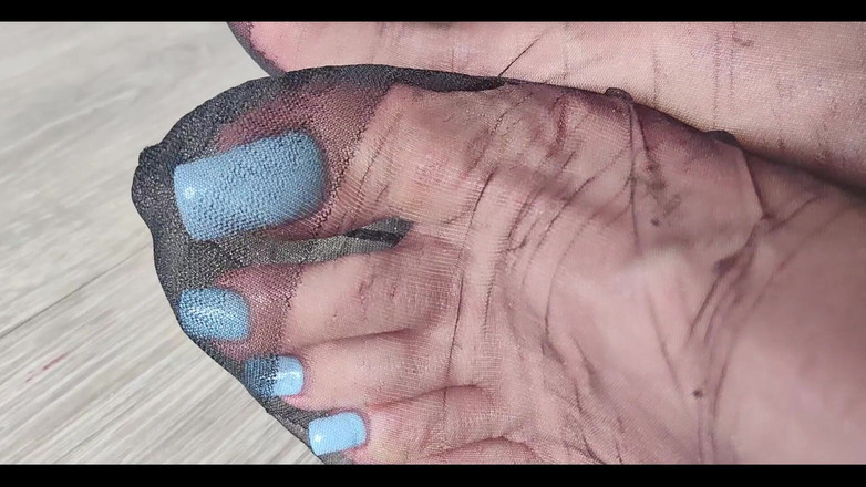 Goddess Lena: Kaki nilon panas saya