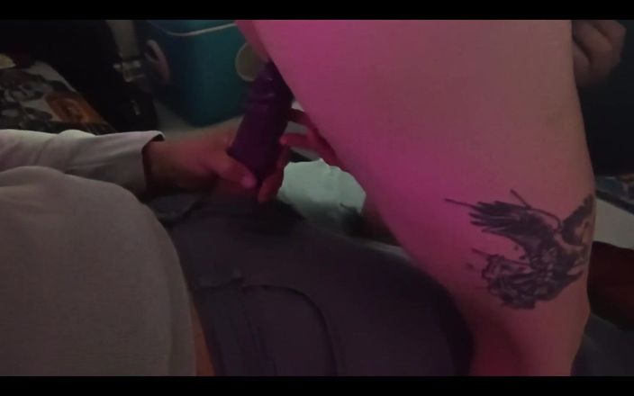Kndy Kmille: První obrovský penis pro sdílenou manželku
