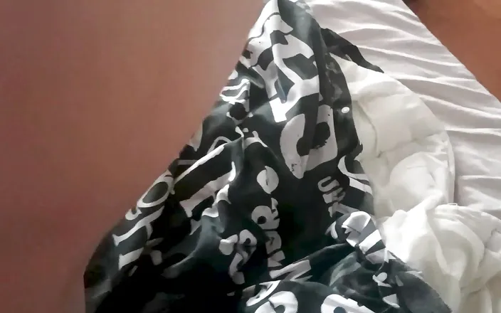 vuana: Young Slut MILF Want Cum on Her Tongue and Throat...