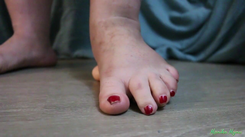 BBW Pleasures: Monika Mynx dildo stomping del 2