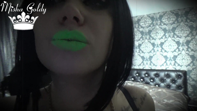 Goddess Misha Goldy: Neon Green menyembah hamba gincu hijau