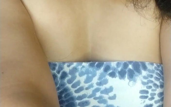 Carla Villalobos: Fantasi ngentot ganas sama pria yang kutemui di klub malam,...
