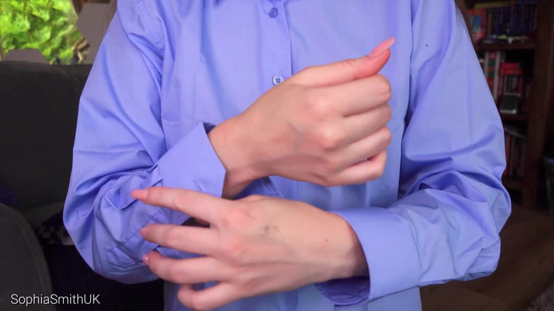 SophiaSmithUK: Blue-shirt-mädchen ermutigt und neckt