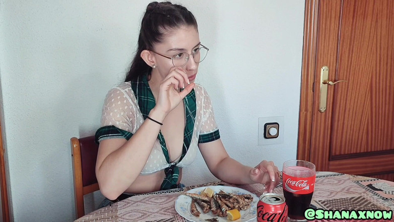 Shanaxnow: Dezentes Ausupting mit fried Anchovies