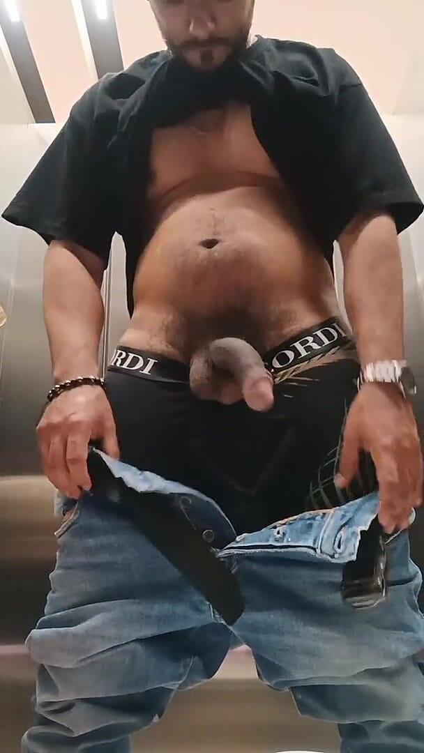 Peeing and Playing with My Dick in the Mall Bathroom (Tomm hot) Peeing and Playing with My Dick in the Mall Bathroom (Tomm hot)