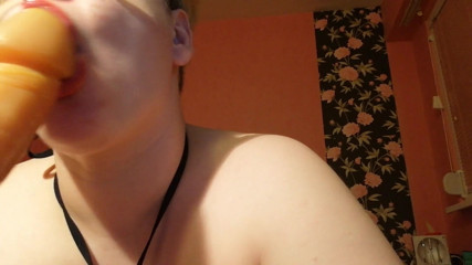 Putarankahotmilf: Suck and fuck dildo to fountain squirt many times