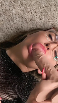 Parmaklar ve Dildo Emmek