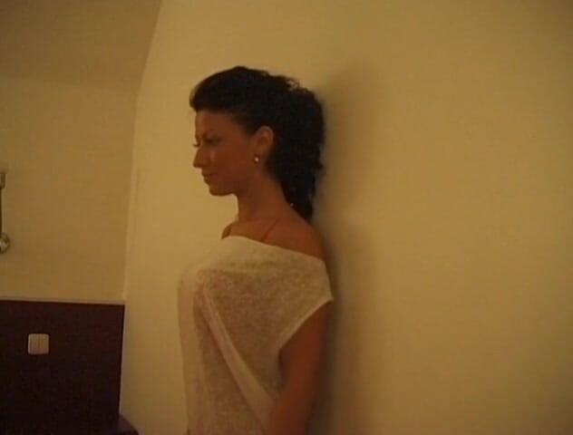 Flash Model Amateurs: आश्चर्यजनक काले बाल वाली के साथ फोटो शूटिंग