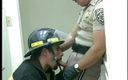 Gays Case: ゲイ消防士は警察官のコックを吸う