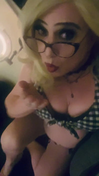 Krissy Sweets Fucks Asshole