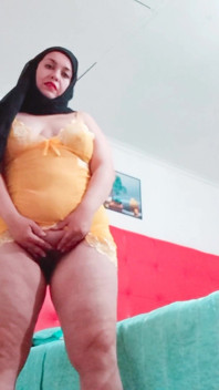 Horny Turkish Woman Wearing a Hijab