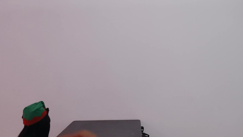 Martin13: Bruneta nosí svůj vánoční oblek a modelky sexy ukazující její...