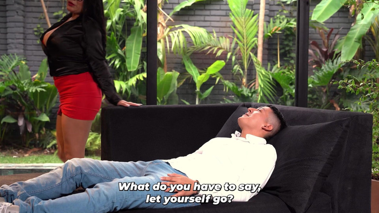 Issane: Nhà Tâm Lý Học Ngực Khủng Tư Vấn Đặc Biệt Cho...