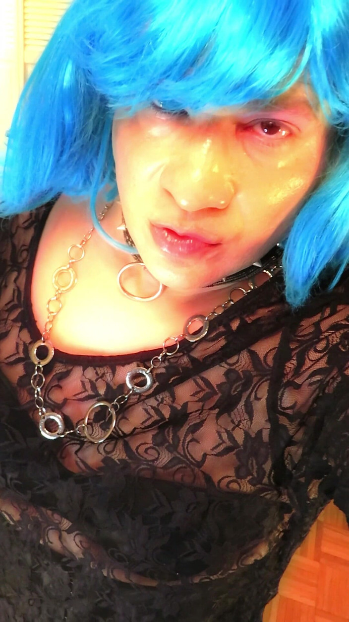 kandiKane: Brazilian Trans Bombshell Kandi Kane Sucks 15" Massive Big Black Cock...