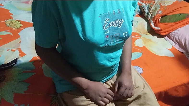 Sumahomesex: Я пошла наставать ее, но моя шаловливая студентка дези хотела совсем другой урок