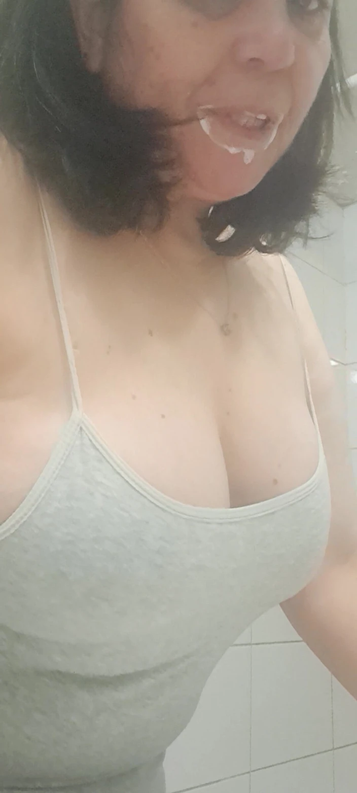 Mommy big hairy pussy: Pasta in the Mouth