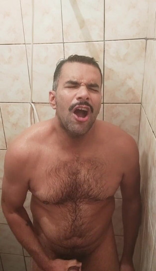 Thiagu hunter 35: Angry and horny handjob