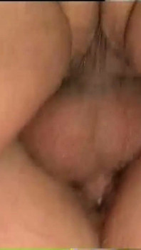 Una troia tettona viene scopata analmente in un quartetto