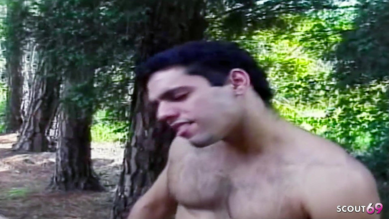 Shemale TS Collection: Рыжую трансвестит трахнули анально мужики в тройничке на улице