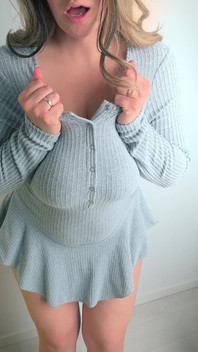 My Wife's Huge Breasts Are Waiting to Be Shown off.
