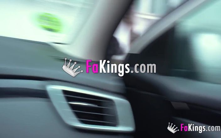FAKings: 18 yaşındaki astrid ortiz dev bir yarağı atıştırıyor