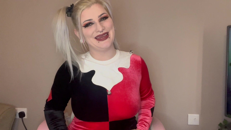 EeveeXo: Versuche, die Herausforderung nicht zu rülpsen, harley Quinn Cosplay
