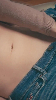 Rommelig spuiten op Hollister Jeans. Nat kruis